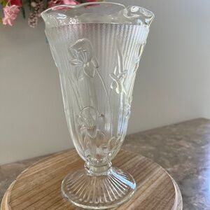 Jeannette Glass 'Iris & Herringbone' Vase